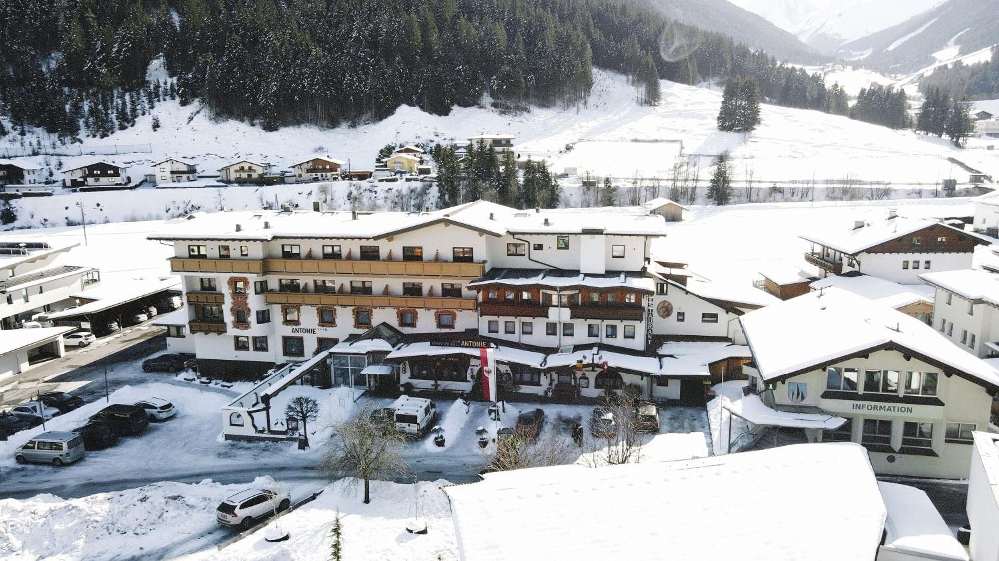 Bergsporthotel Antonie กรีส อิม เซลเรน ภายนอก รูปภาพ