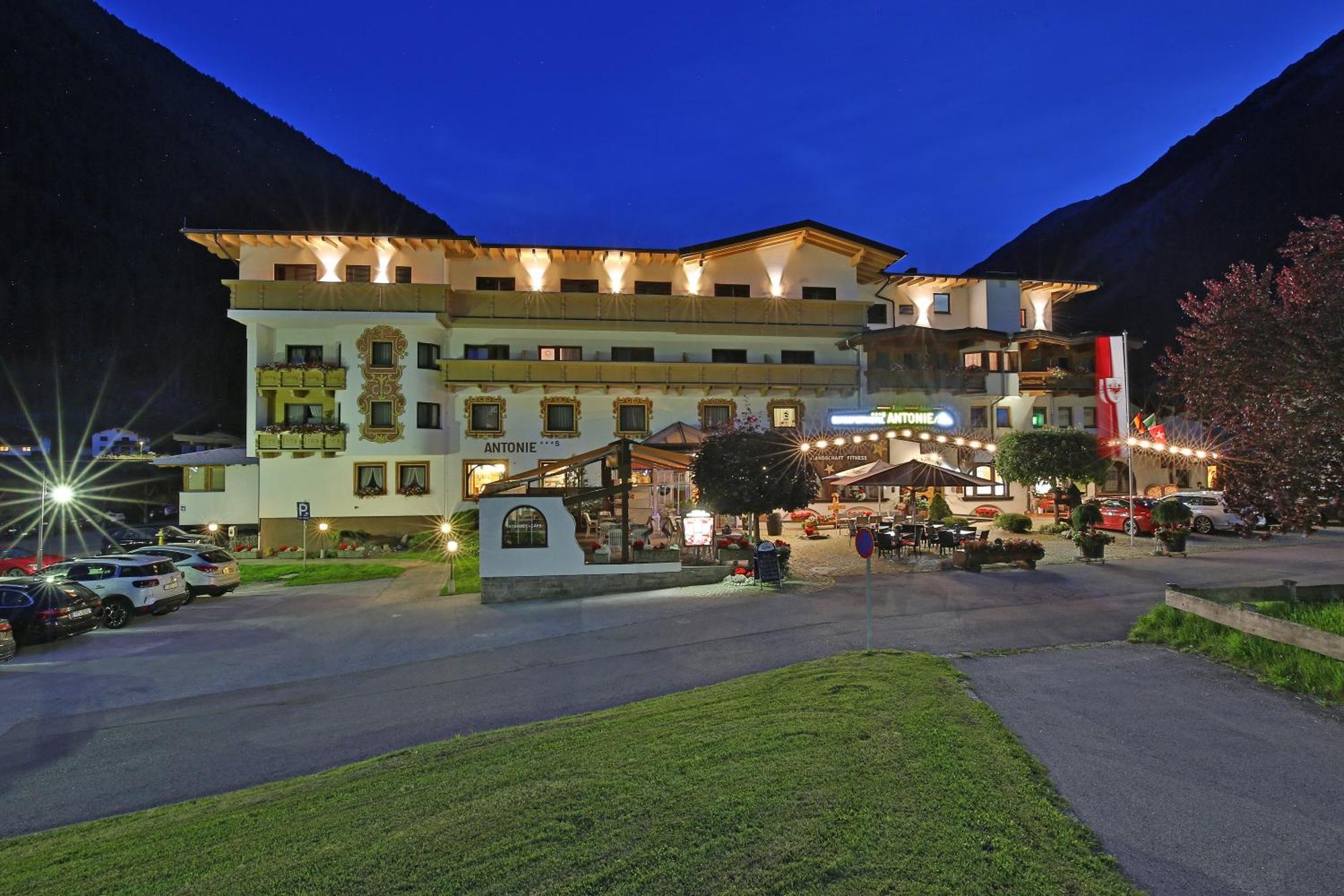Bergsporthotel Antonie กรีส อิม เซลเรน ภายนอก รูปภาพ