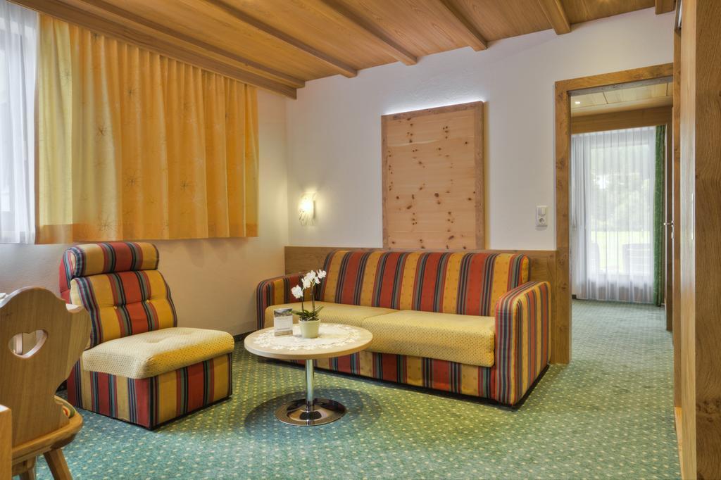 Bergsporthotel Antonie กรีส อิม เซลเรน ภายนอก รูปภาพ